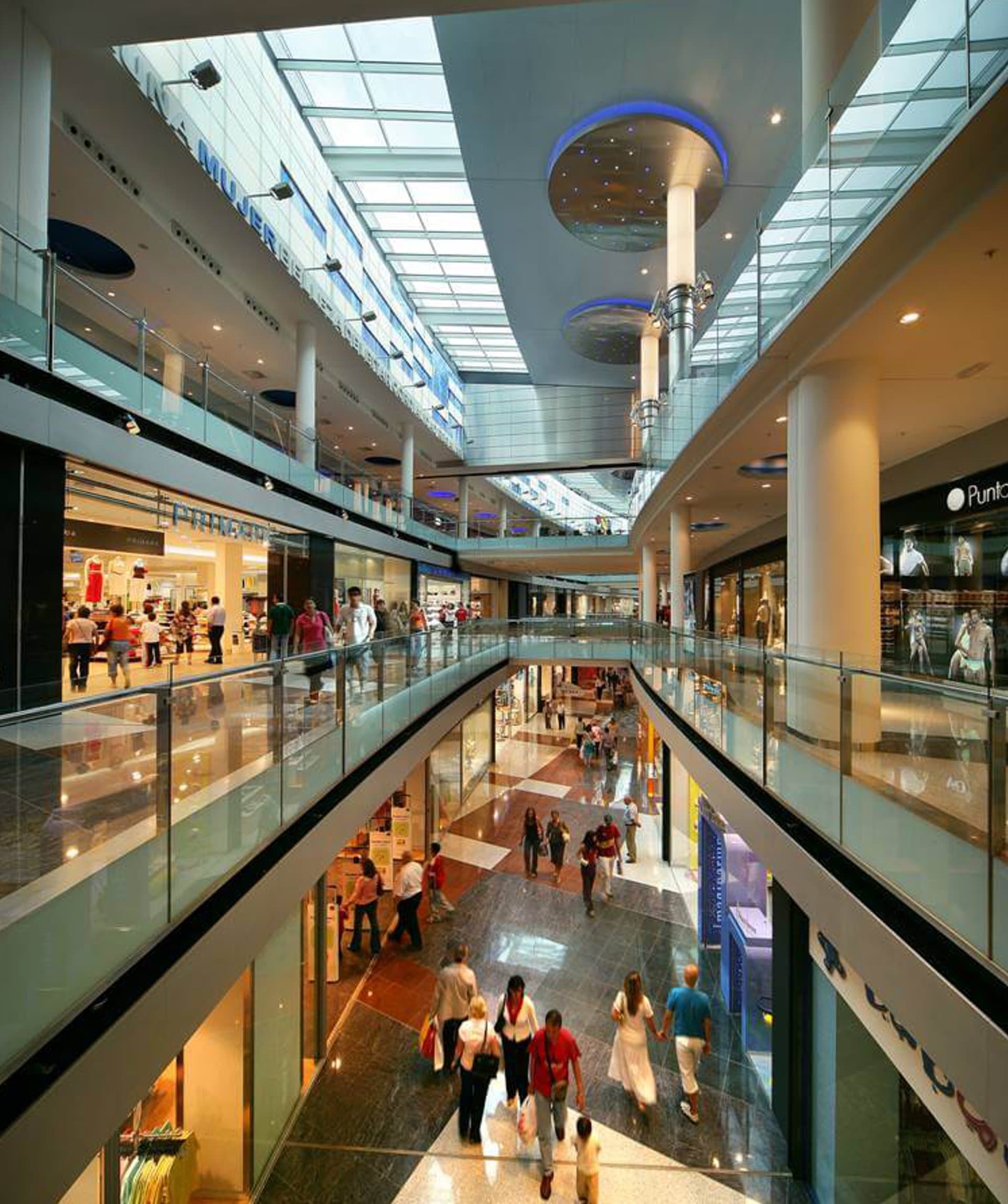 PLENILUNIO SHOPPING CENTER — 4