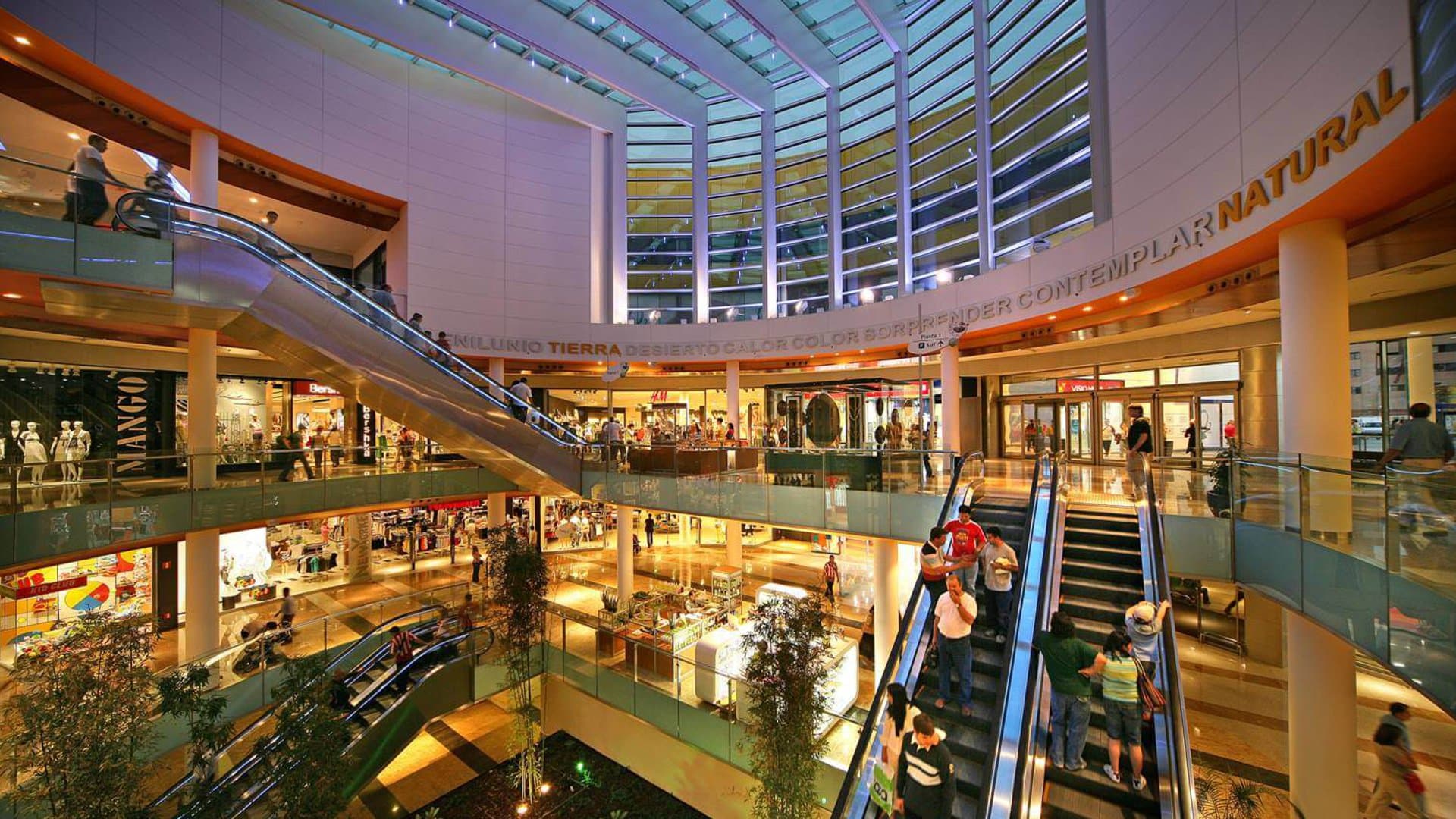 PLENILUNIO SHOPPING CENTER — 6