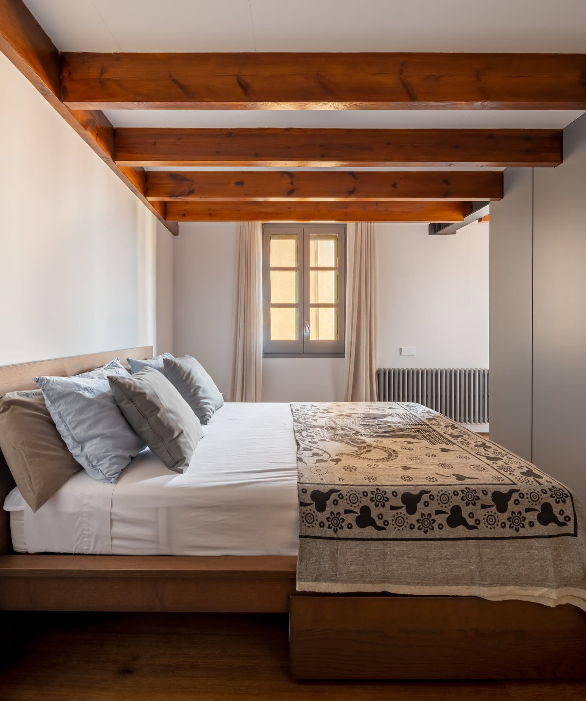 CORTINES — 6
